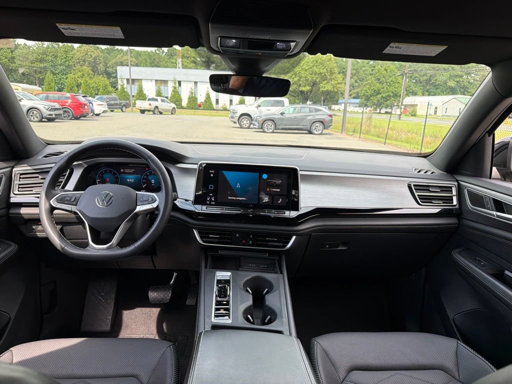 Used 2024 Volkswagen Atlas Cross Sport SE AWD/4WD image 8