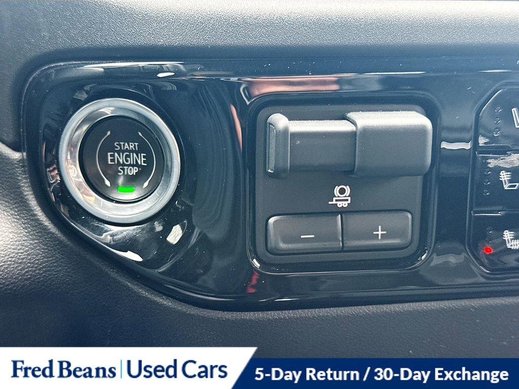 Used 2024 Chevrolet Silverado 2500 ZR2 w/ Technology Package image 40