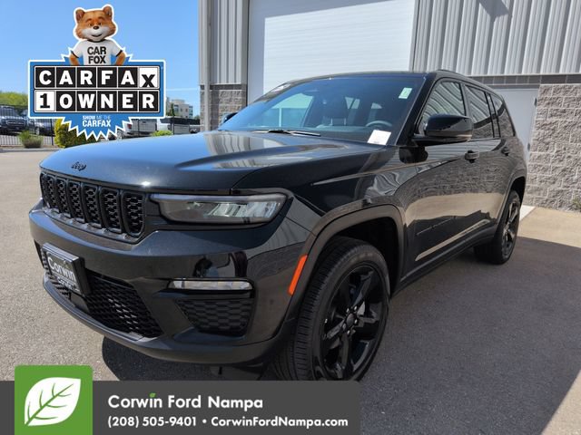 Used 2025 Jeep Grand Cherokee Limited w/ Black Appearance Package AWD/4WD image 7