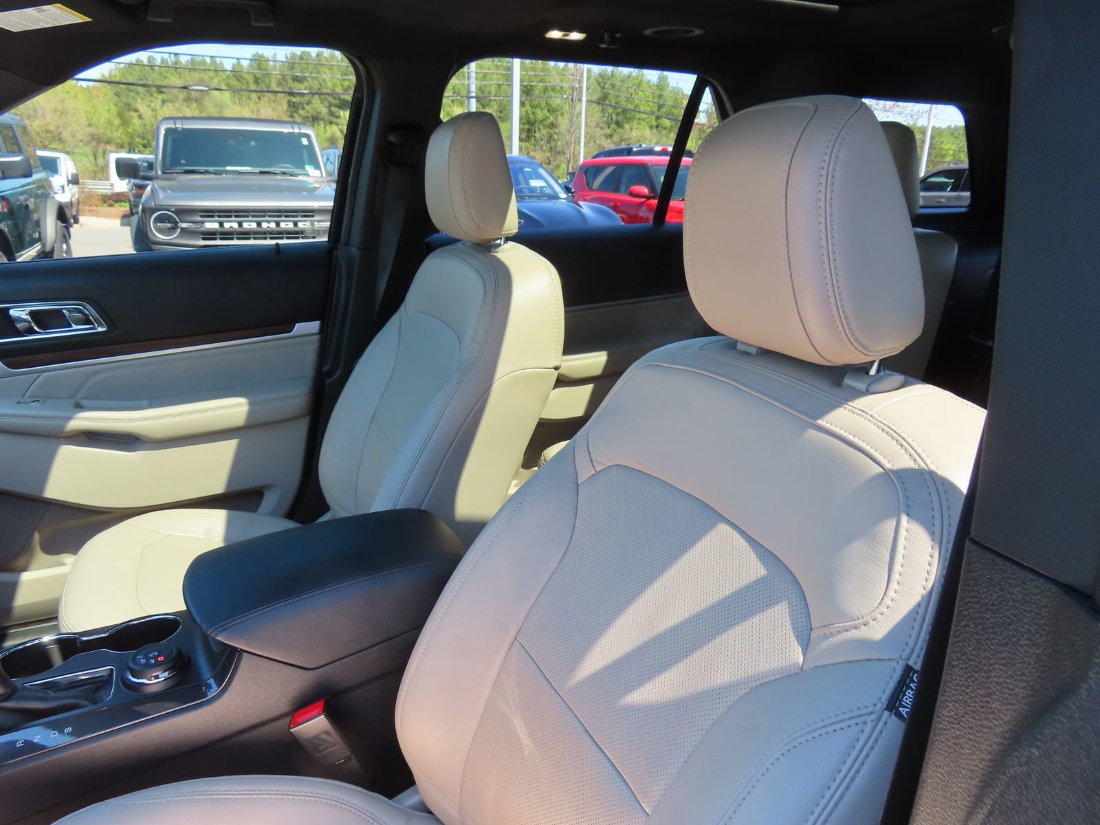 Used 2018 Ford Explorer Limited w/ Equipment Group 301A image 27