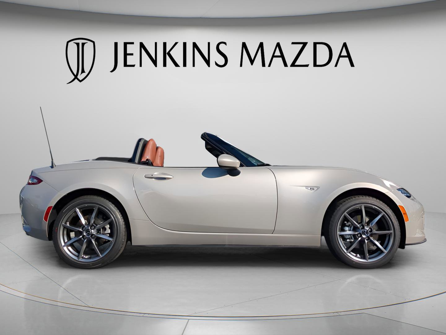 Used 2023 MAZDA MX-5 Miata Grand Touring RWD image 7