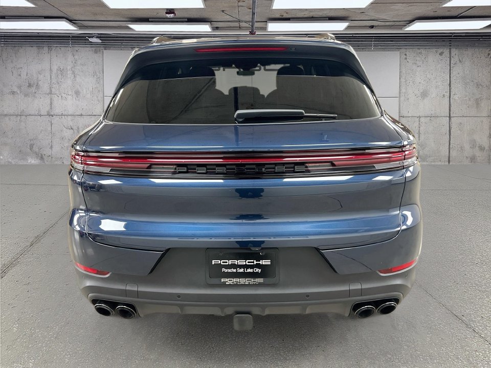Certified 2026 Porsche Cayenne AWD/4WD image 10