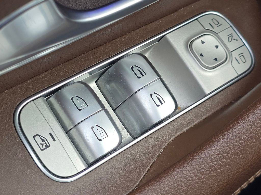 Used 2024 Mercedes-Benz GLS 580 4MATIC image 29