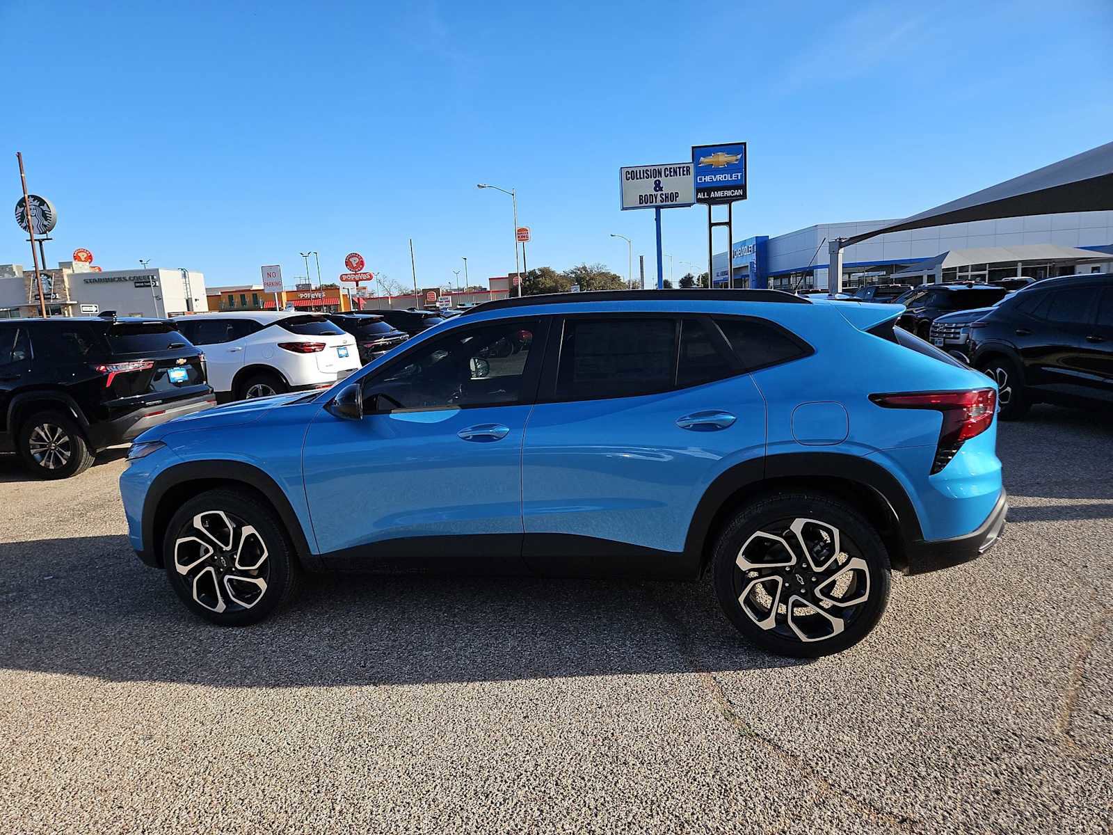 New 2026 Chevrolet Trax RS w/ Sunroof Package FWD image 5