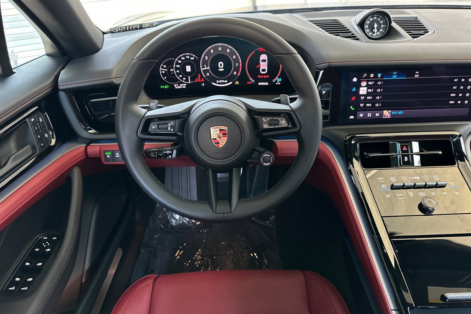 Used 2026 Porsche Panamera image 14