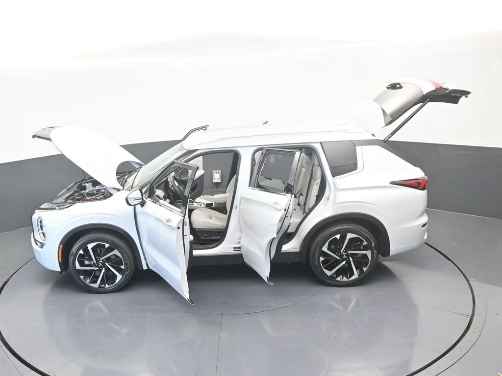 Used 2022 Mitsubishi Outlander SEL image 65