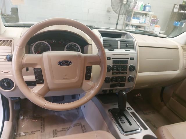 Used 2010 Ford Escape XLT image 16