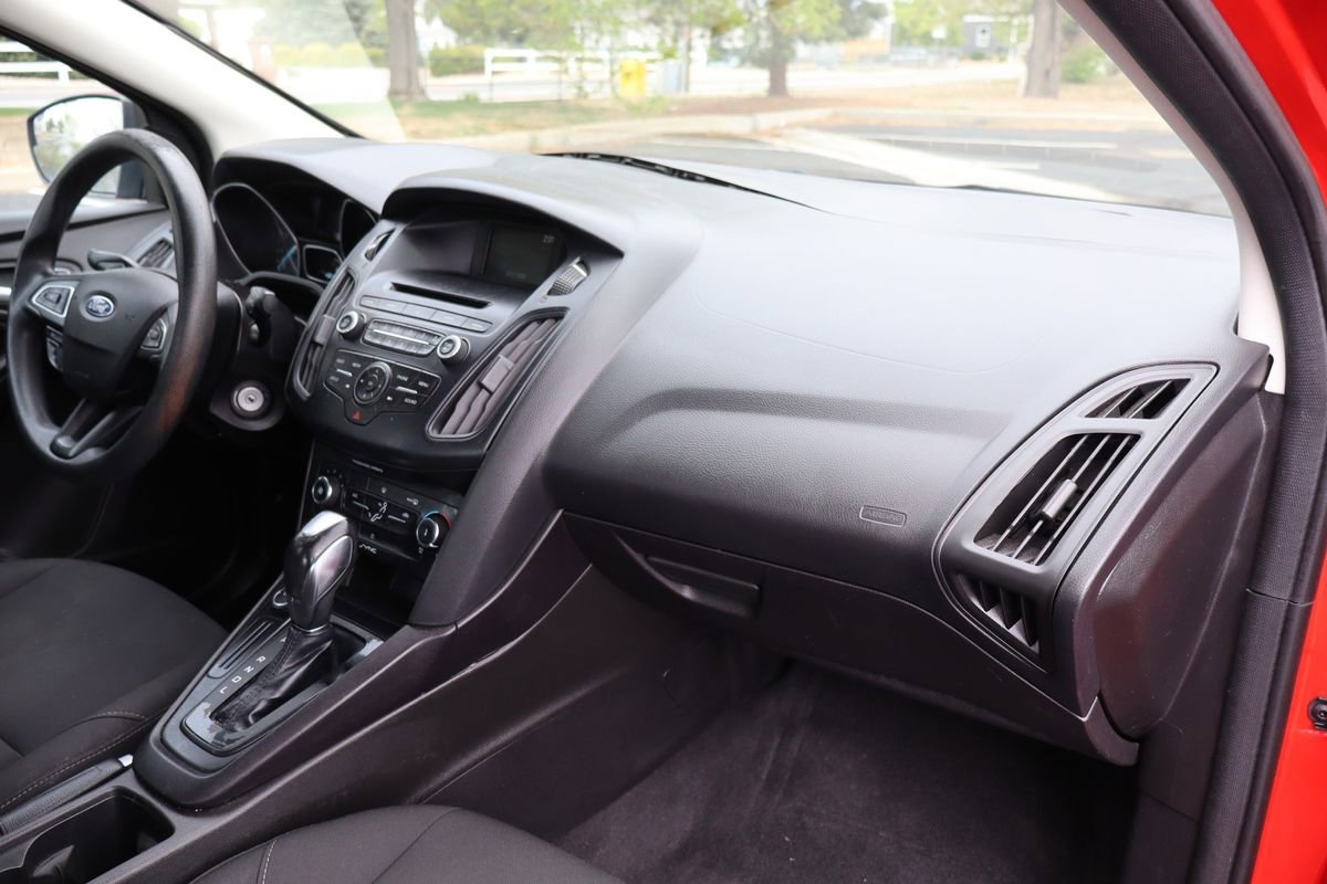 Used 2016 Ford Focus SE FWD image 17