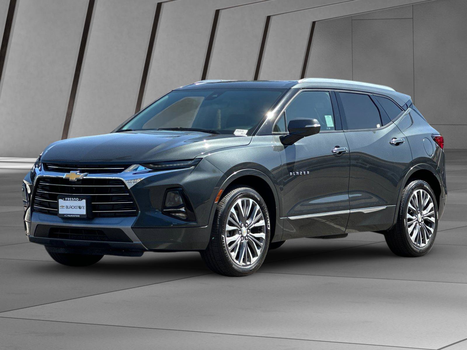 Used 2020 Chevrolet Blazer Premier w/ Driver Confidence II Package FWD image 8