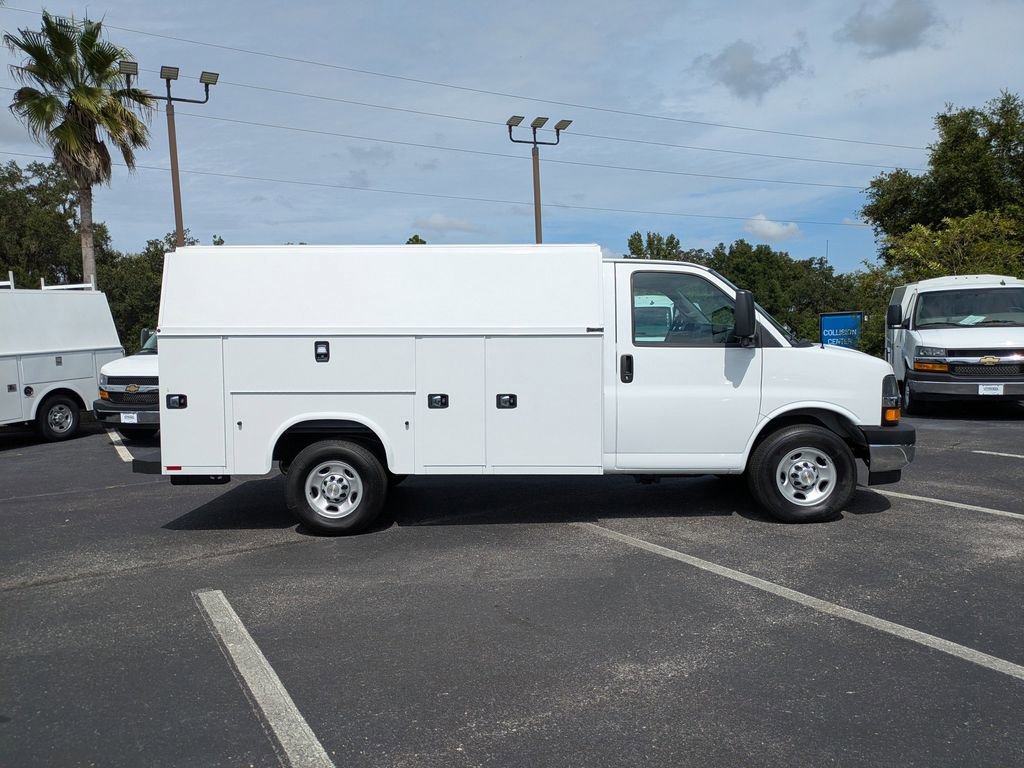 New 2025 Chevrolet Express 3500 w/ Power Convenience Package image 3