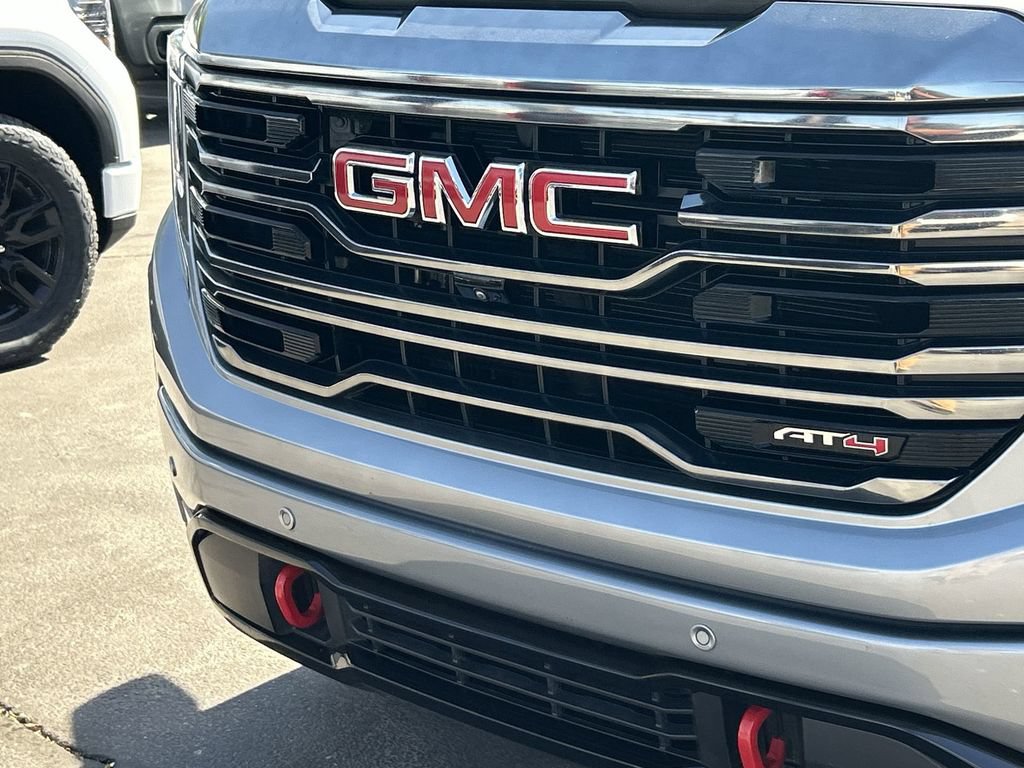 Used 2023 GMC Sierra 1500 AT4 w/ Technology Package AWD/4WD image 30