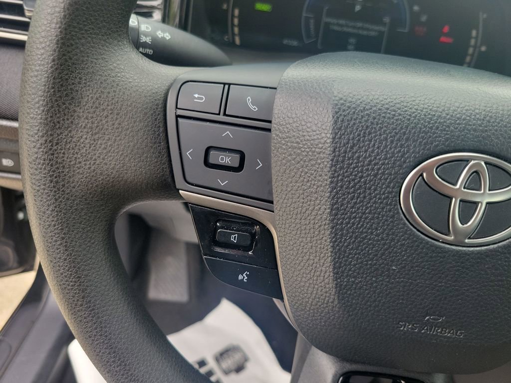 Certified 2025 Toyota Camry LE FWD image 22