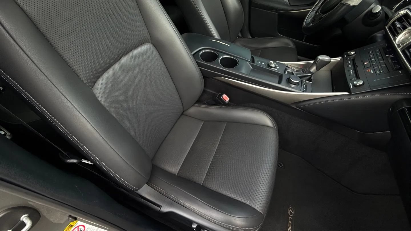 Used 2015 Lexus IS 250 RWD image 16
