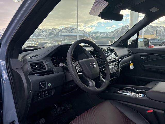 New 2026 Honda Ridgeline Black Edition image 11