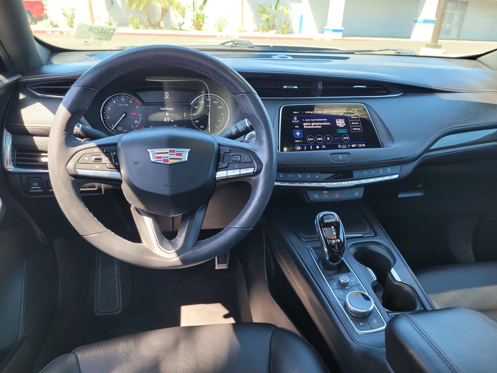 Certified 2022 Cadillac XT4 Sport w/ LPO, ONYX Package image 18