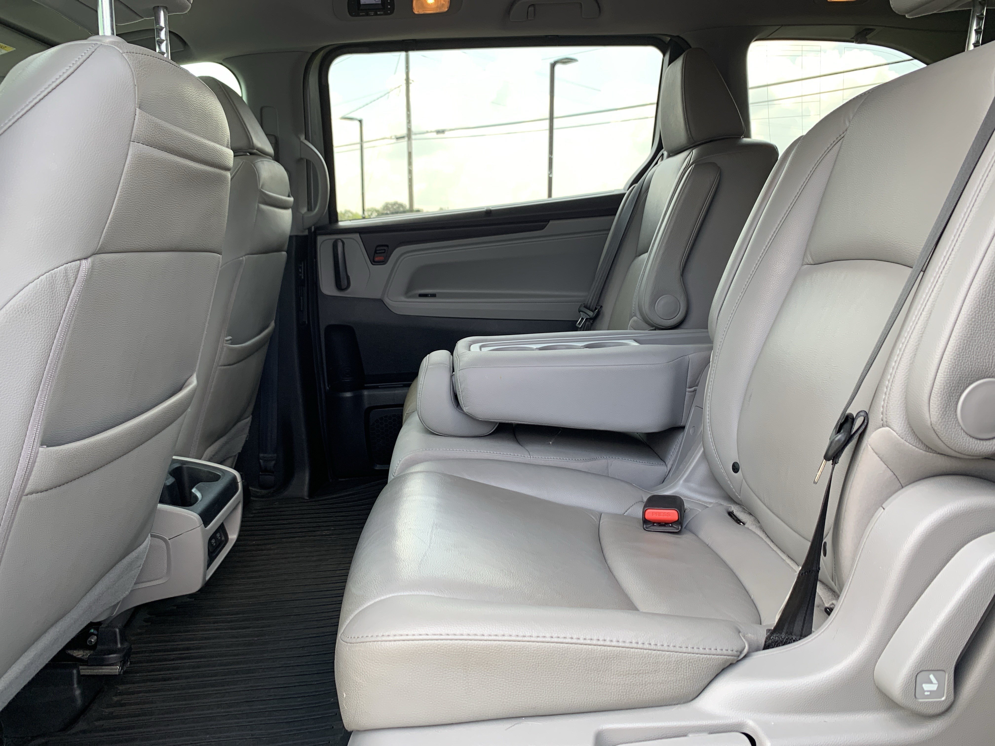 Used 2020 Honda Odyssey Elite image 32