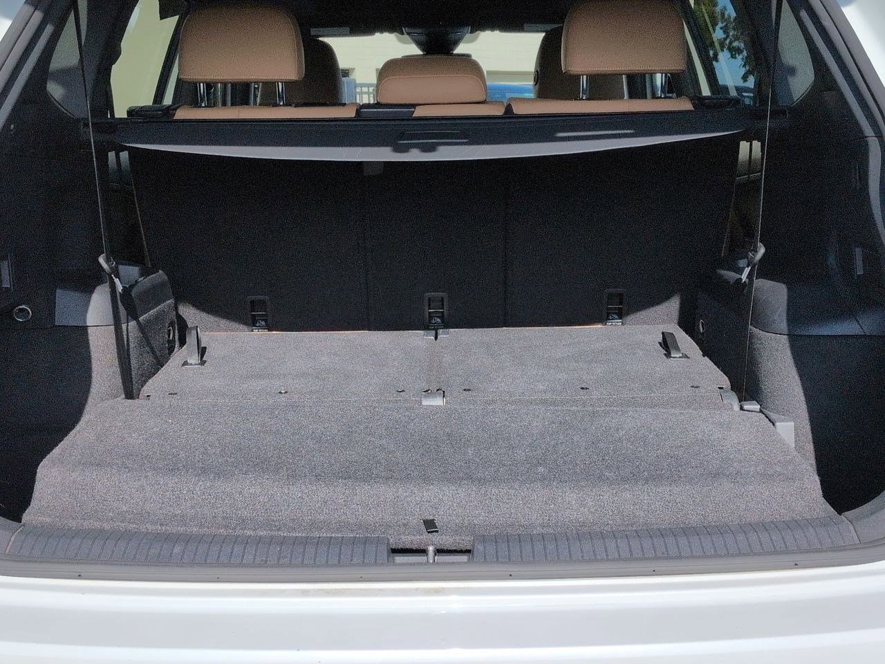 Used 2023 Volkswagen Tiguan SE R-Line image 23