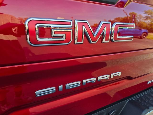 Used 2022 GMC Sierra 1500 SLT w/ SLT Premium Package AWD/4WD image 17