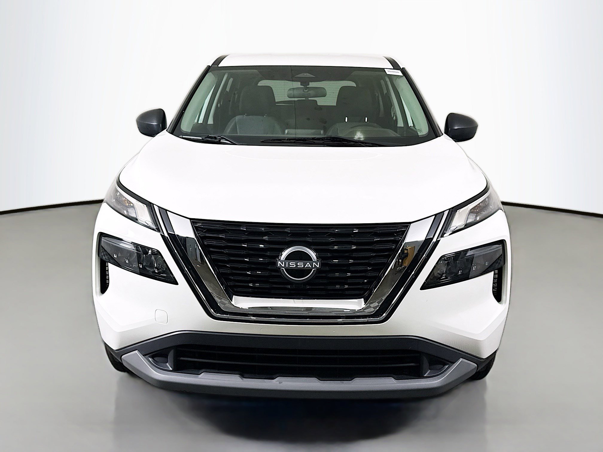 Used 2022 Nissan Rogue S AWD/4WD image 2