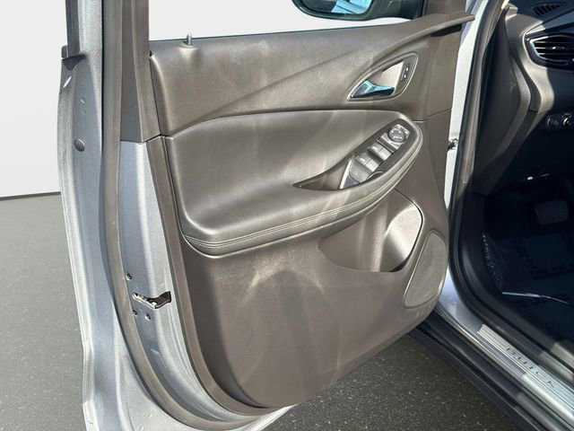 Used 2023 Buick Encore GX Select image 18