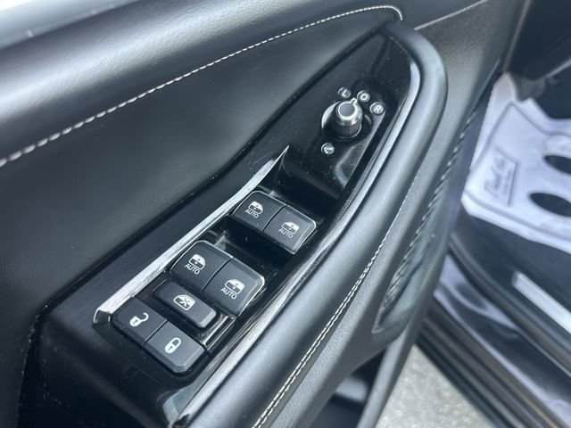 Used 2022 Jeep Grand Cherokee L Overland w/ Luxury Tech Group IV image 15