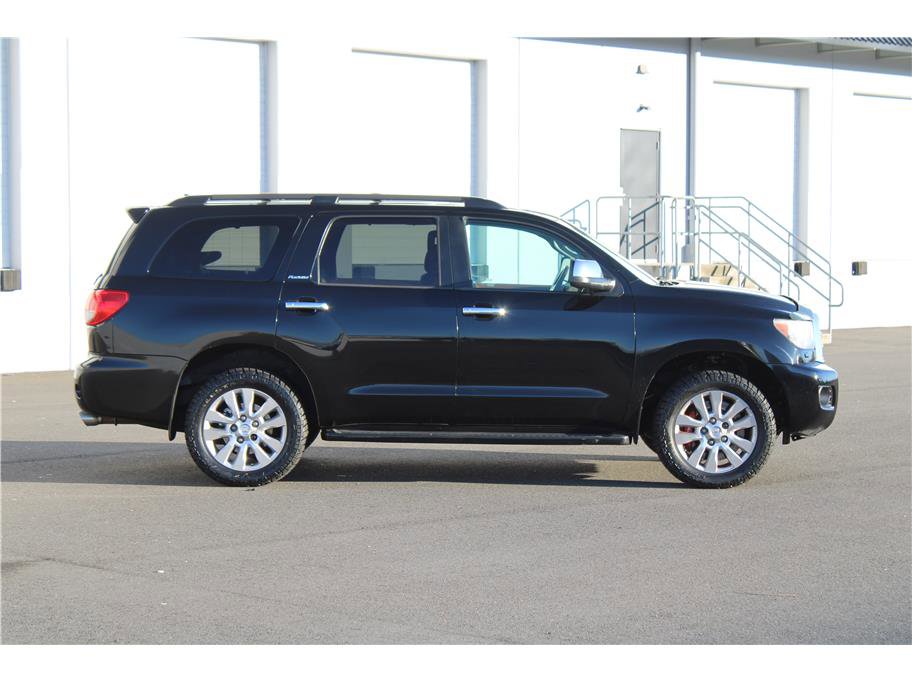 Used 2012 Toyota Sequoia Platinum image 4