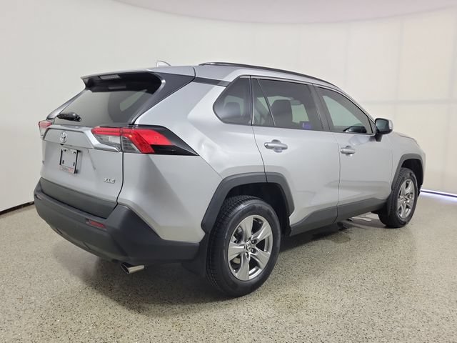 Used 2025 Toyota RAV4 XLE w/ Convenience Package FWD image 5
