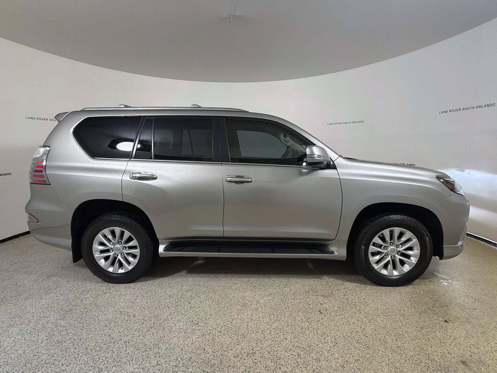 Used 2022 Lexus GX 460 Premium w/ Premium Package AWD/4WD image 6
