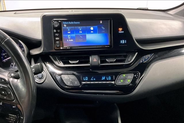Used 2018 Toyota C-HR XLE FWD image 4