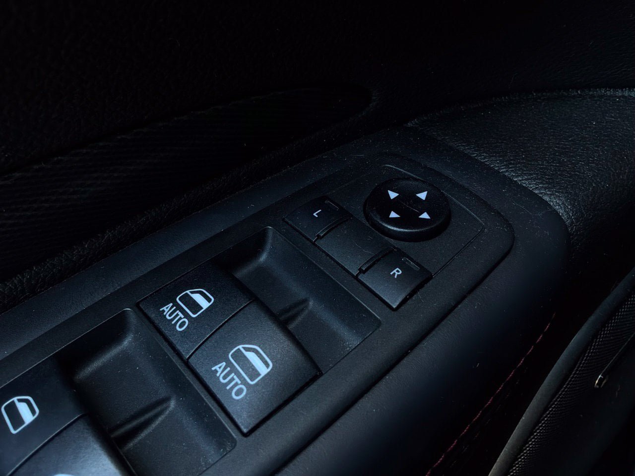 Used 2021 Dodge Durango R/T w/ Technology Group RWD image 31