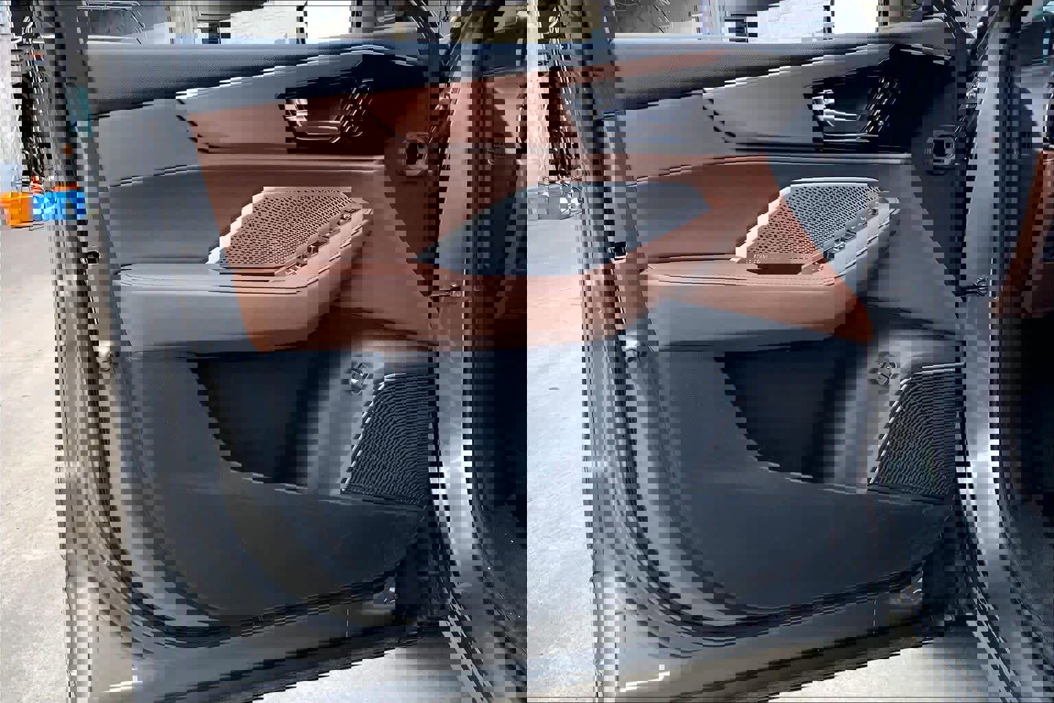 Used 2023 Acura MDX FWD w/ Technology Package image 21