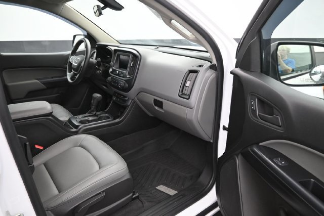 Used 2020 GMC Canyon W/T w/ Convenience Package RWD image 9