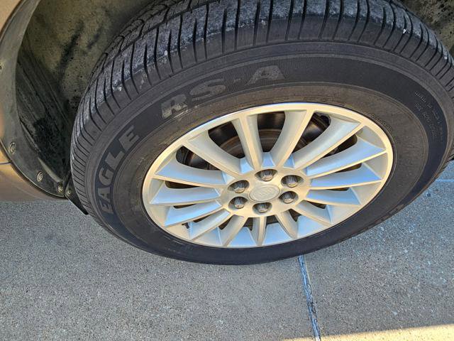 Used 2010 Buick Enclave CXL w/ Trailering Provision Package image 21