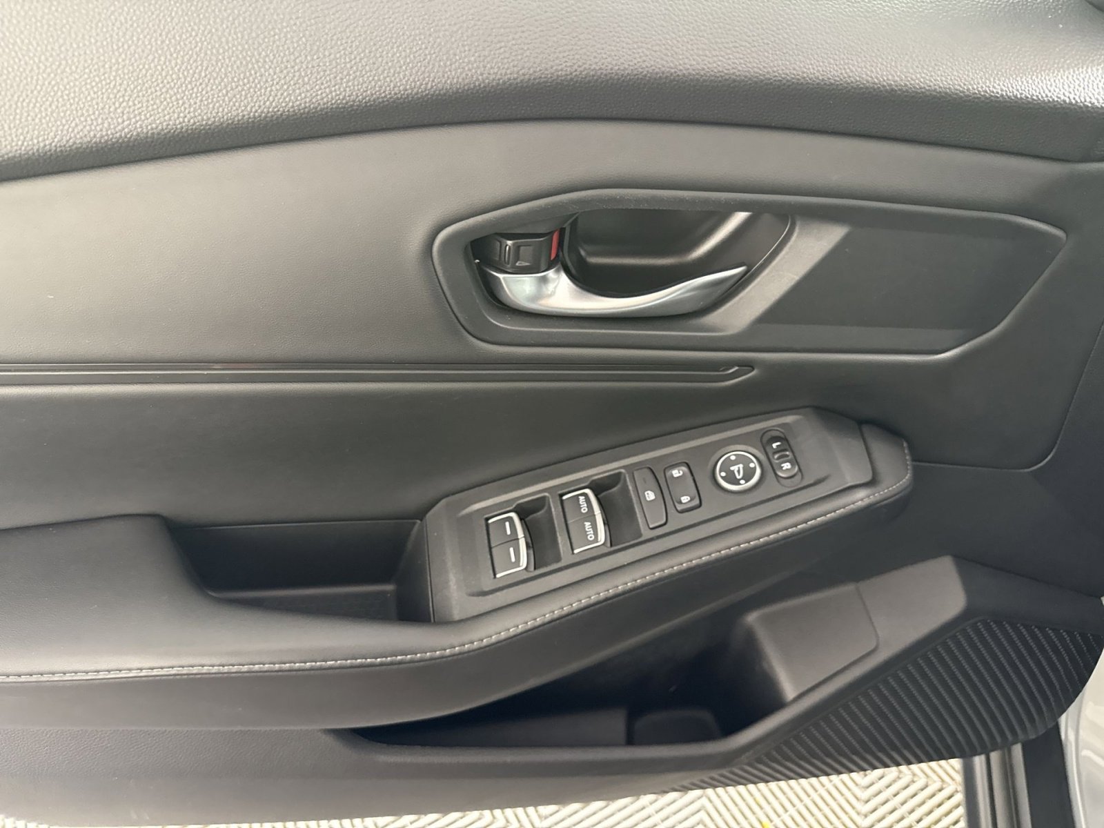 Used 2024 Honda Accord Sport image 15