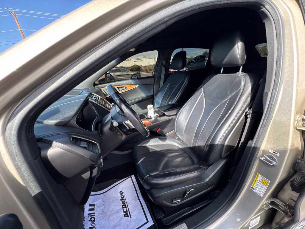 Used 2017 Lincoln MKX Select w/ Select Plus Package AWD/4WD image 11