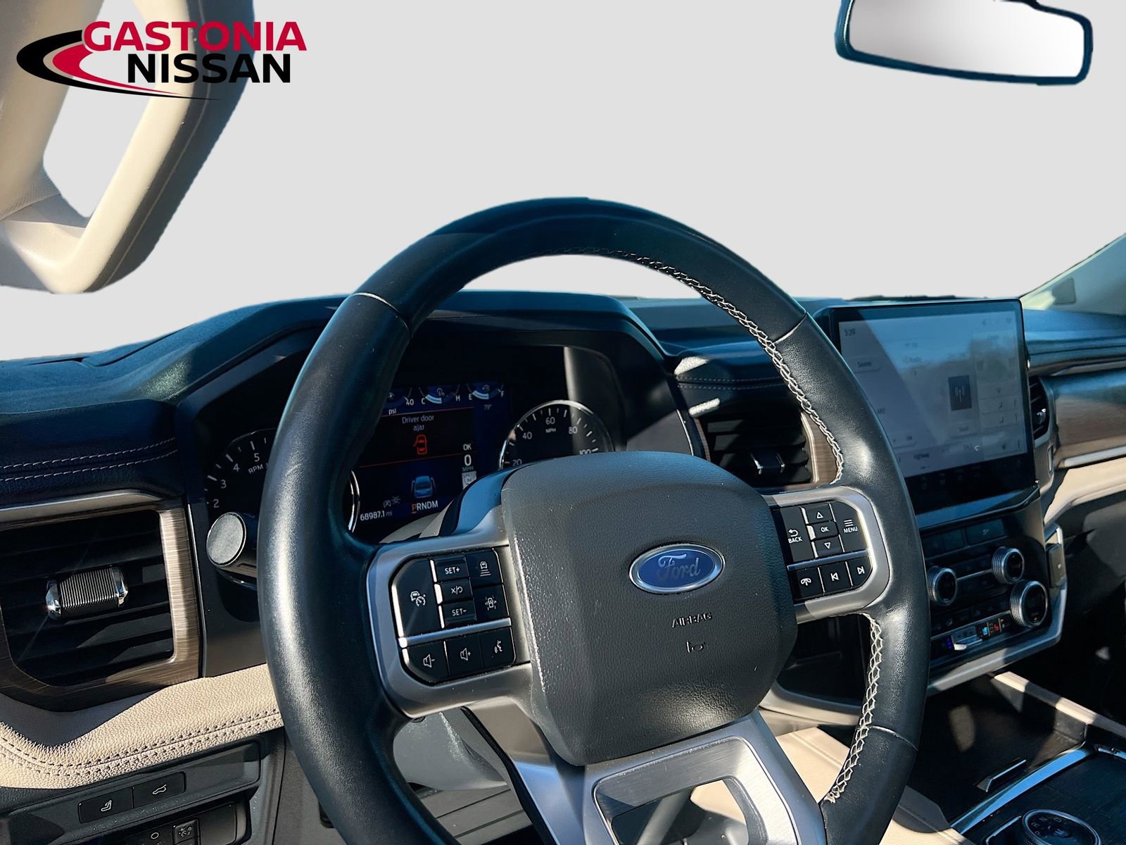 Used 2024 Ford Expedition Max Limited image 11