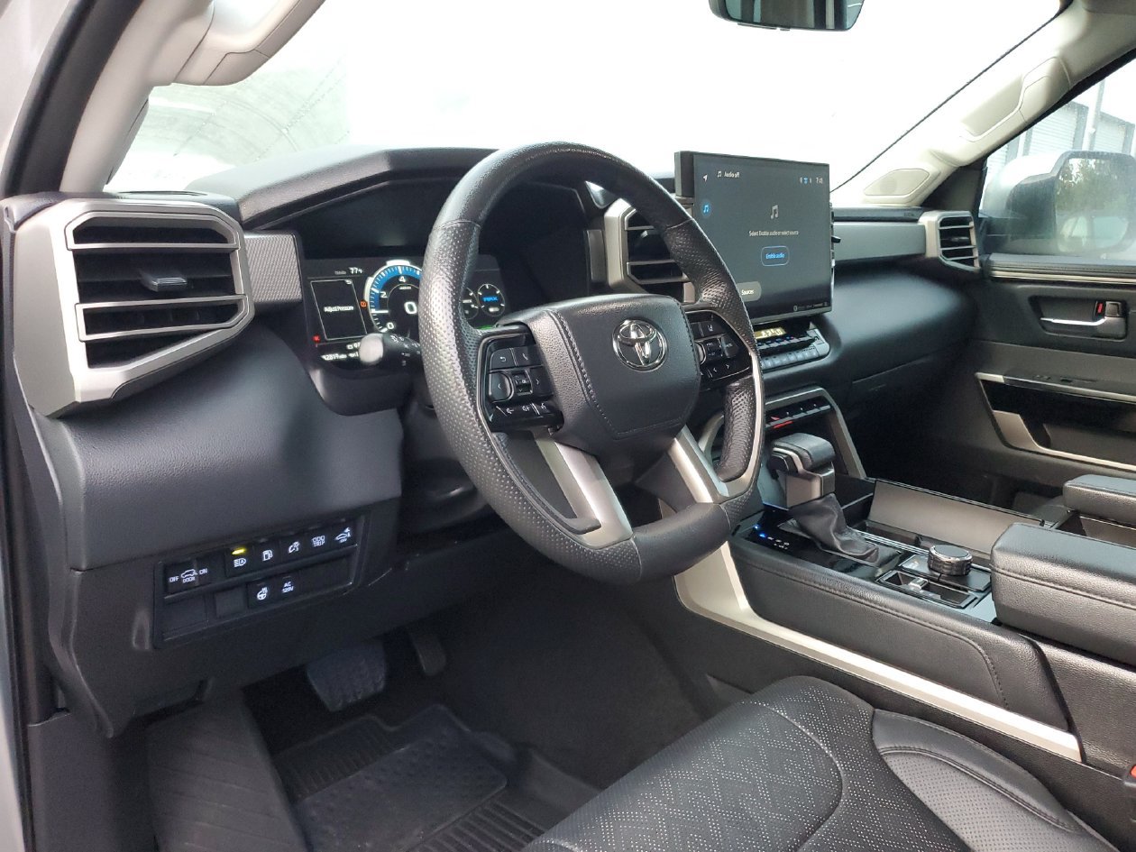 Used 2024 Toyota Sequoia Limited AWD/4WD image 20