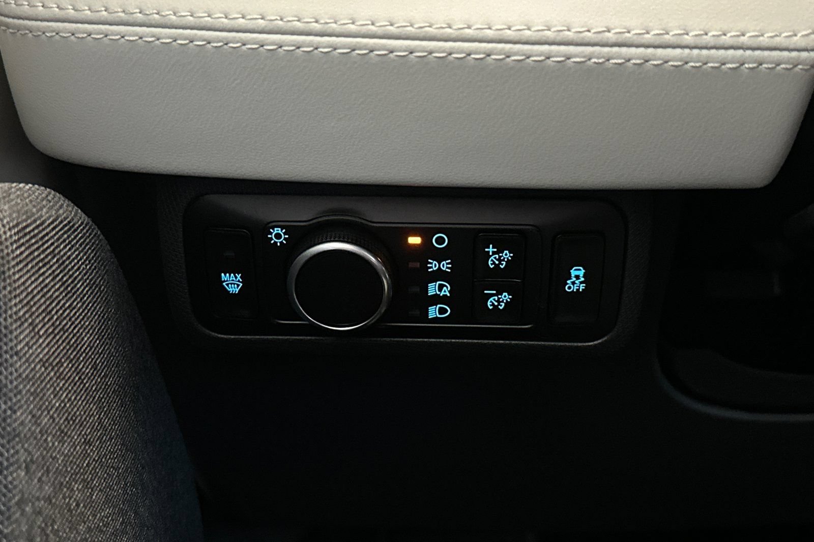 Certified 2025 Ford Mustang Mach-E Premium AWD/4WD image 29