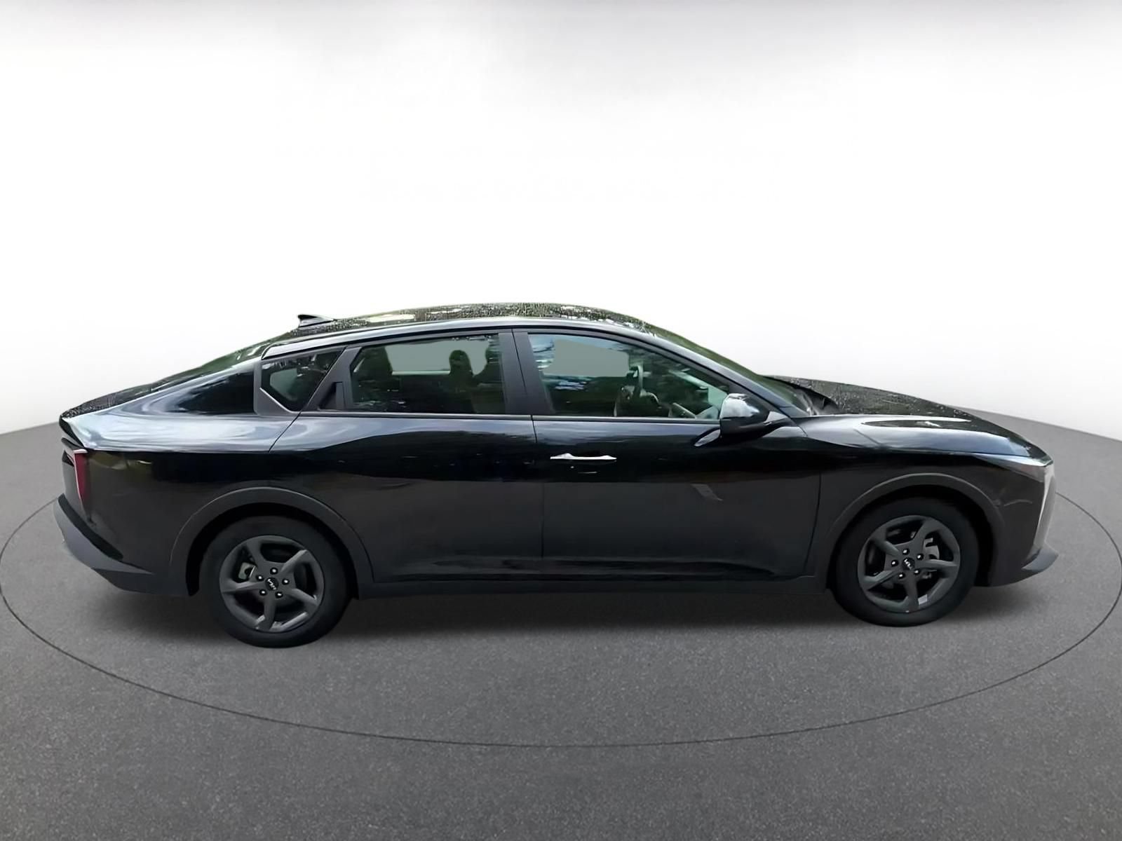 Used 2026 Kia K4 FWD image 16
