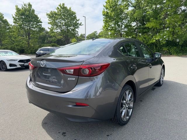 Used 2018 MAZDA MAZDA3 Grand Touring w/ Premium Equipment Package FWD image 5