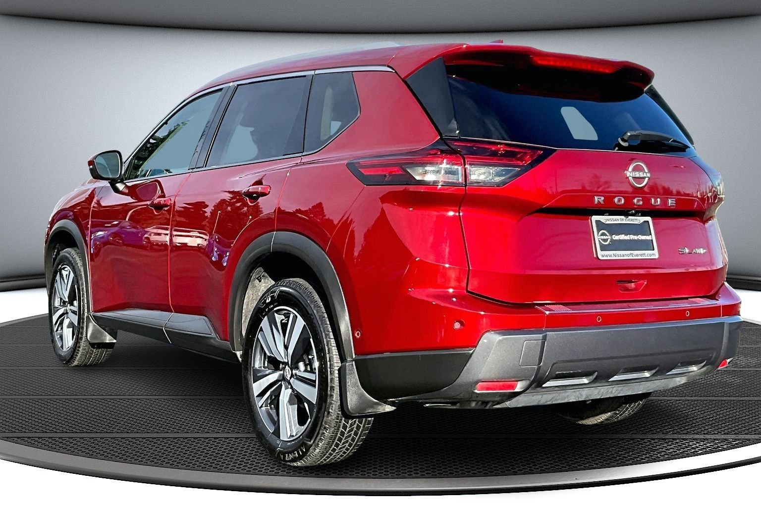 Used 2024 Nissan Rogue SL image 4