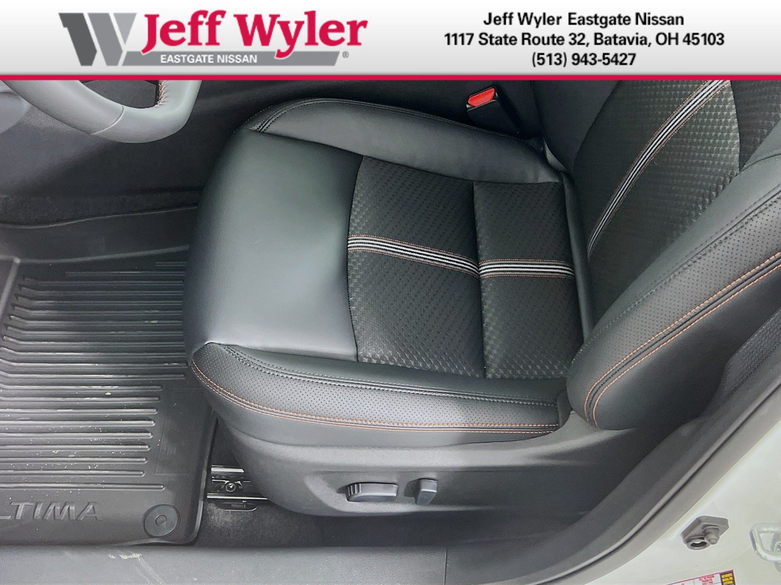 New 2025 Nissan Altima 2.5 SR FWD image 4