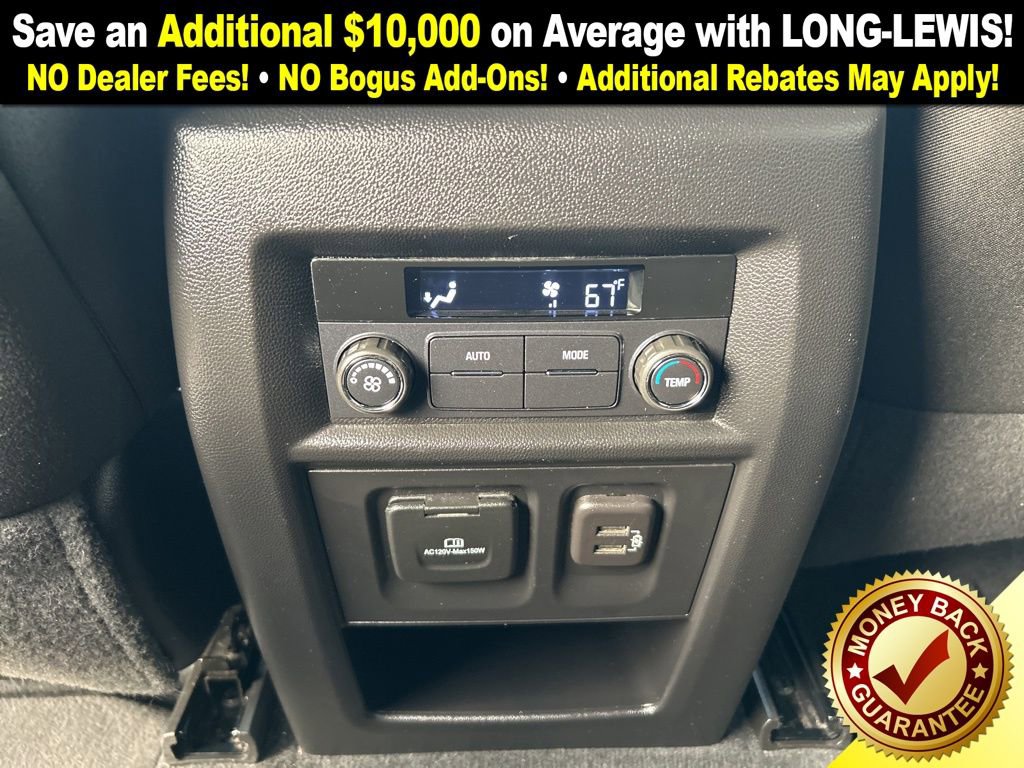 Used 2023 Chevrolet Traverse LT image 21