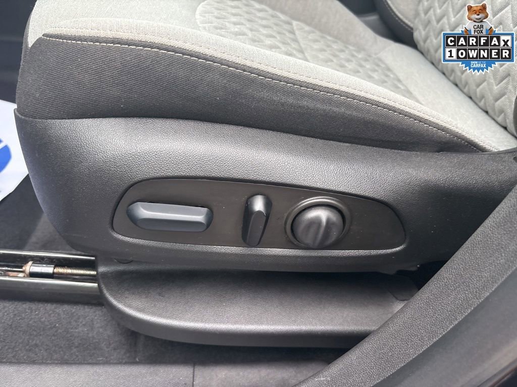Used 2023 Chevrolet Equinox LS AWD/4WD image 15