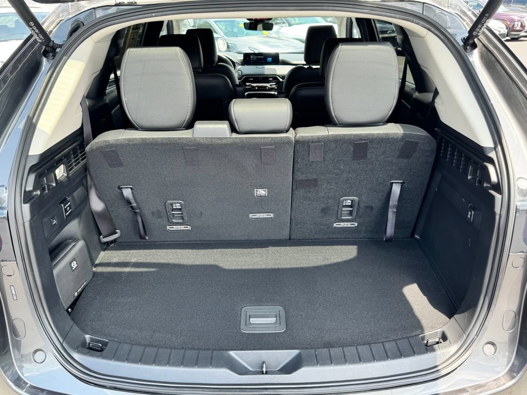 Used 2024 MAZDA CX-90 Plug-In Hybrid w/ Premium Pkg AWD/4WD image 17