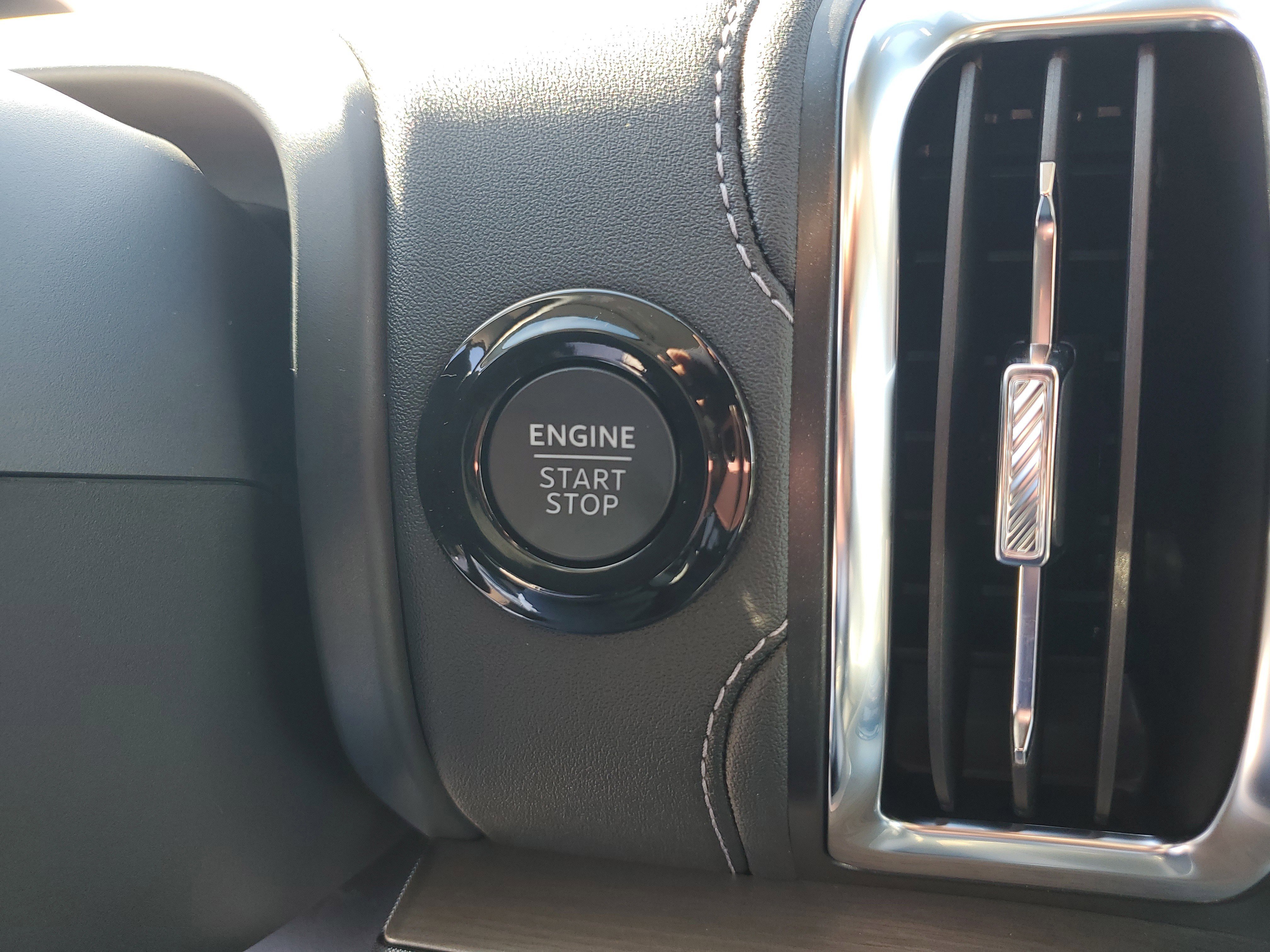 New 2025 Ford Expedition Max Platinum w/ Driver's Package image 17