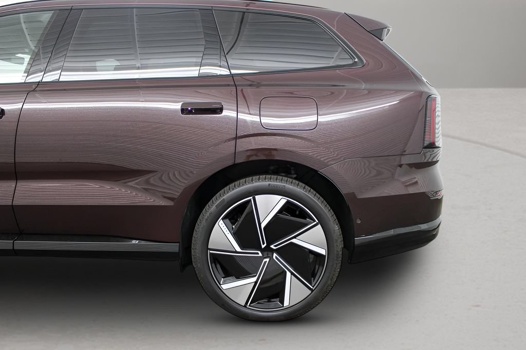 New 2025 Volvo EX90 Ultra AWD/4WD image 14