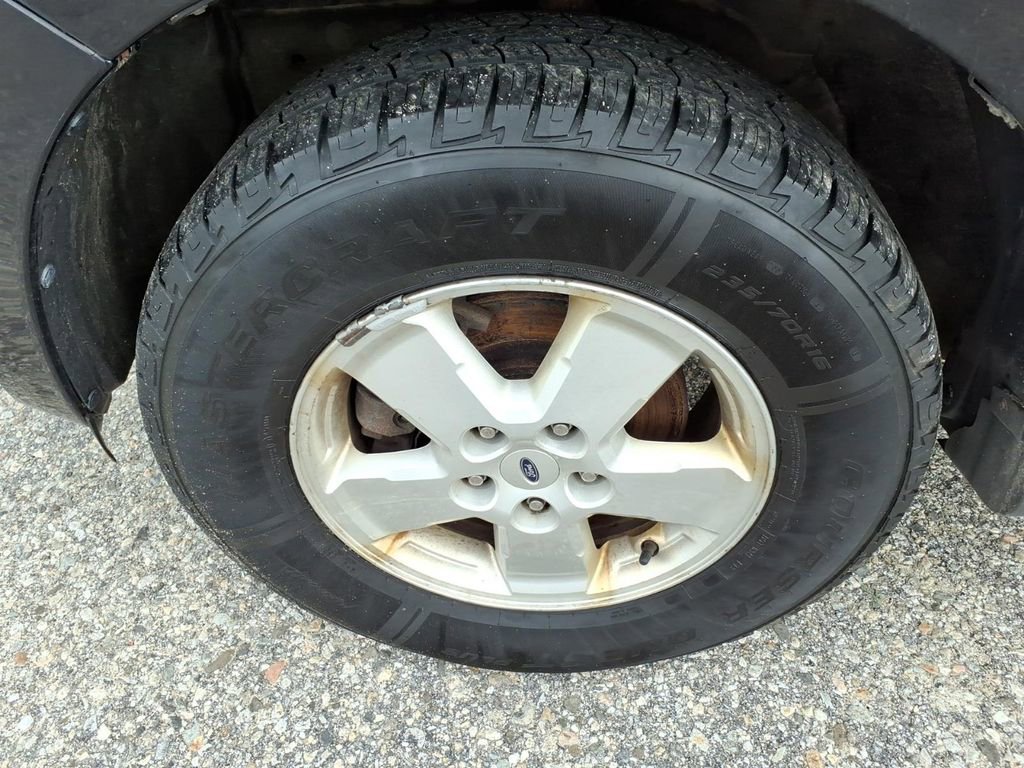 Used 2010 Ford Escape XLT AWD/4WD image 12