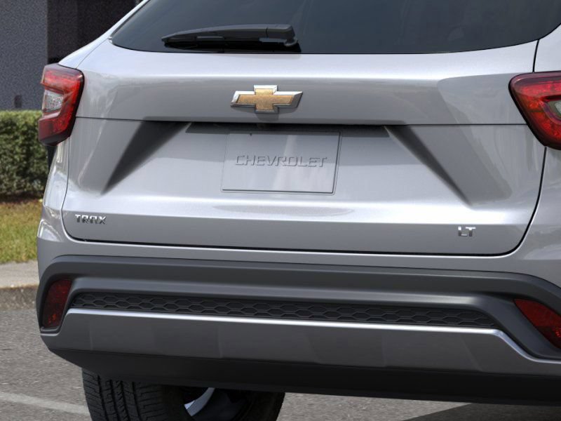 Used 2025 Chevrolet Trax LT w/ LT Convenience Package FWD image 14
