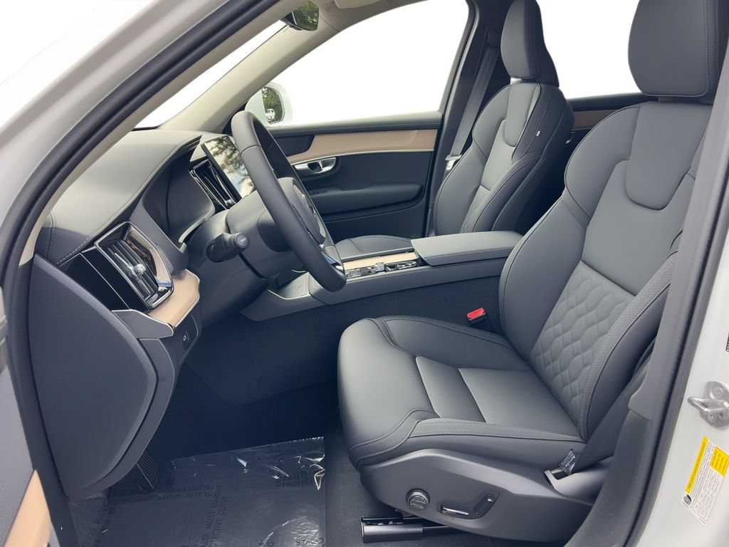 New 2026 Volvo XC90 B6 Plus w/ Protection Package Premier AWD/4WD image 6